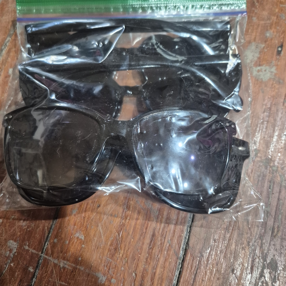 Black Sunglasses Set